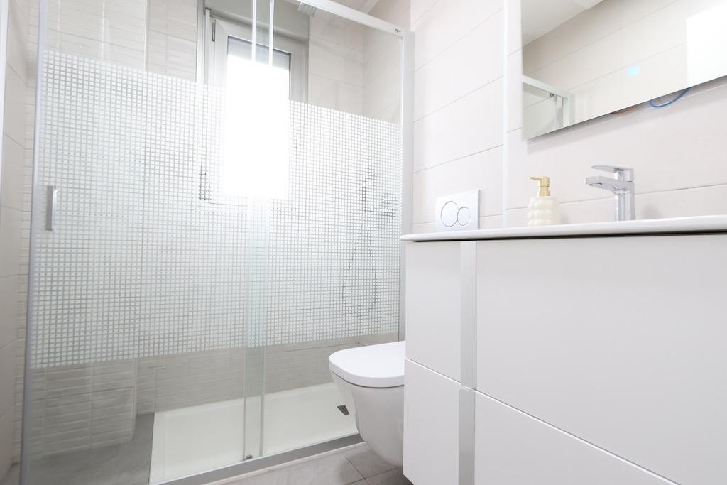 For sale - 3 Bedroom 2 Bathroom Apartment - Middle Floor Apartment in Orihuela - Villamartin  - Alicante