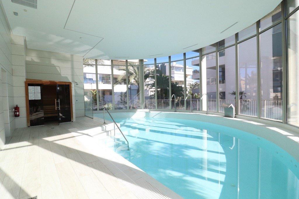 For sale - 3 Bedroom 2 Bathroom Apartment - Middle Floor Apartment in Orihuela - Villamartin  - Alicante