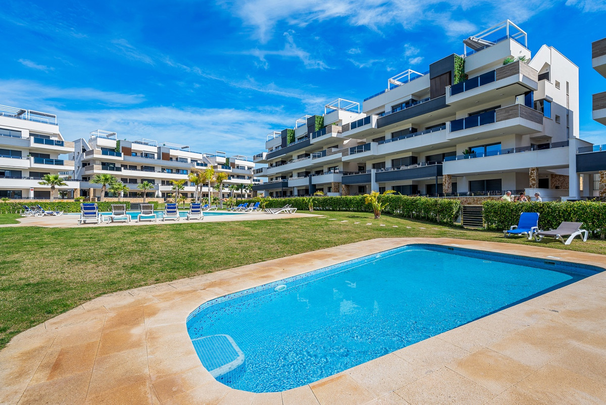 For sale - 2 Bedroom 2 Bathroom Apartment - Middle Floor Apartment in Orihuela - Playa Flamenca  - Alicante