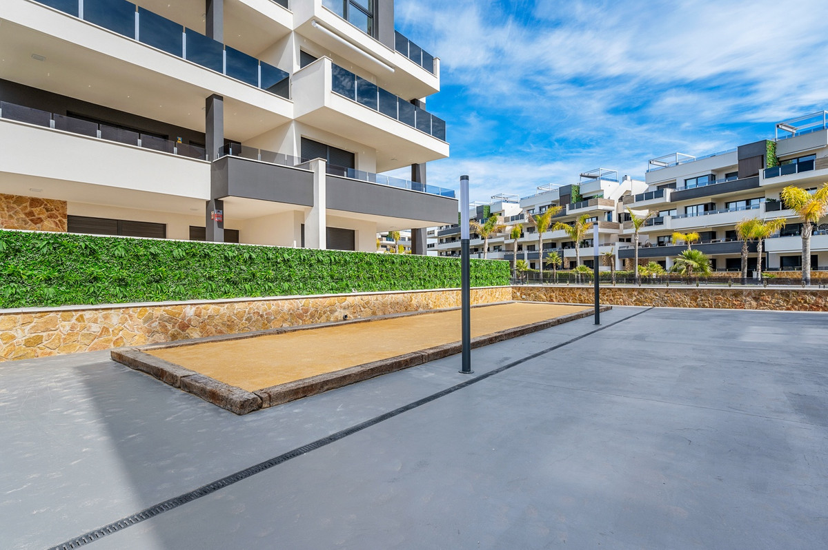 For sale - 2 Bedroom 2 Bathroom Apartment - Middle Floor Apartment in Orihuela - Playa Flamenca  - Alicante
