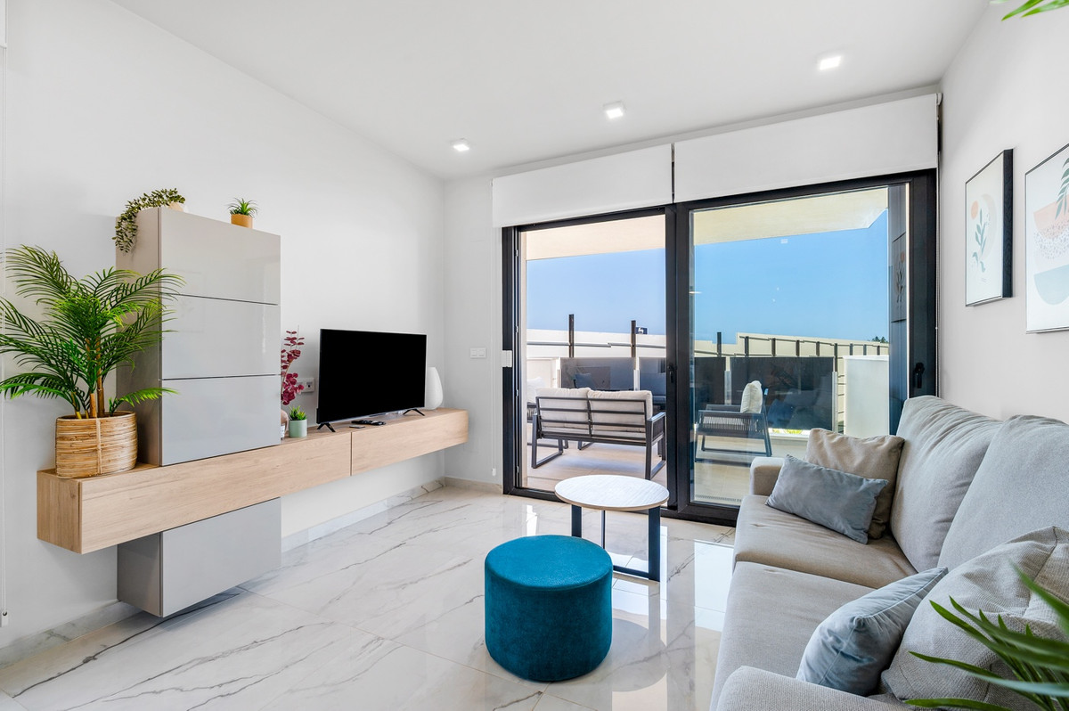 For sale - 2 Bedroom 2 Bathroom Apartment - Middle Floor Apartment in Orihuela - Playa Flamenca  - Alicante