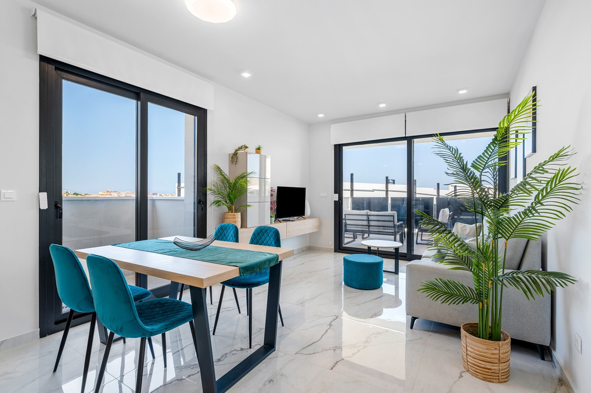 For sale - 2 Bedroom 2 Bathroom Apartment - Middle Floor Apartment in Orihuela - Playa Flamenca  - Alicante