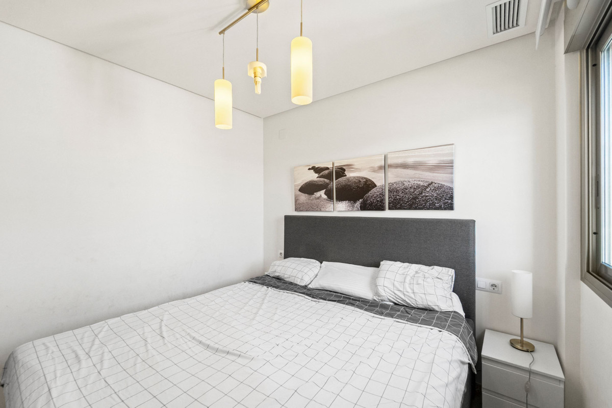 For sale - 2 Bedroom 2 Bathroom Apartment - Middle Floor Apartment in Torrevieja - Aguas Nuevas  - Alicante