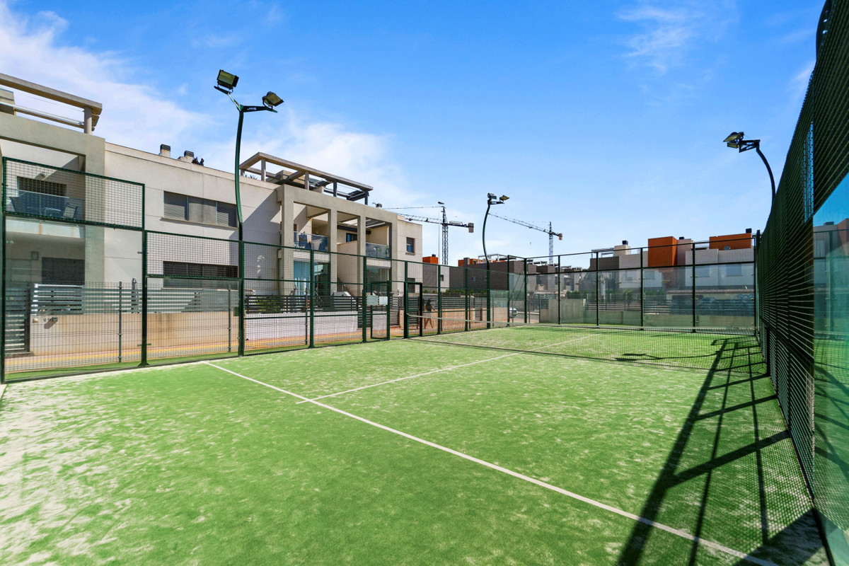 For sale - 2 Bedroom 2 Bathroom Apartment - Middle Floor Apartment in Torrevieja - Aguas Nuevas  - Alicante