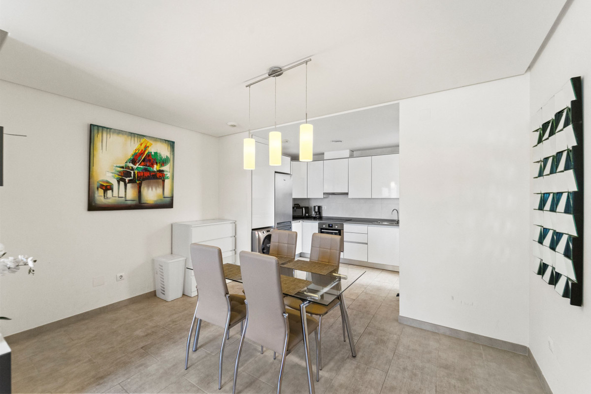 For sale - 2 Bedroom 2 Bathroom Apartment - Middle Floor Apartment in Torrevieja - Aguas Nuevas  - Alicante