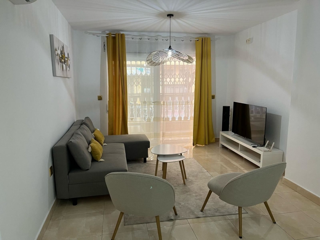 2 Bedroom 2 Bathroom Apartment - Middle Floor Apartment in Torrevieja