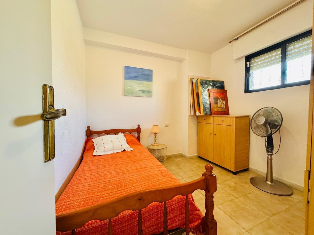 For sale - 2 Bedroom 1 Bathroom Apartment - Middle Floor Apartment in Torrevieja - La Mata  - Alicante