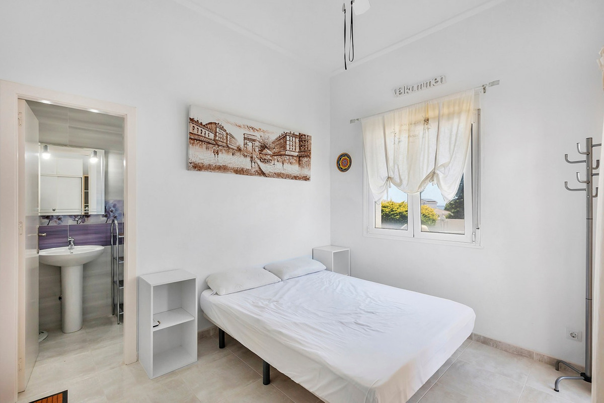 For sale - 3 Bedroom 2 Bathroom House - Detached Villa in Rojales - Ciudad Quesada  - Alicante