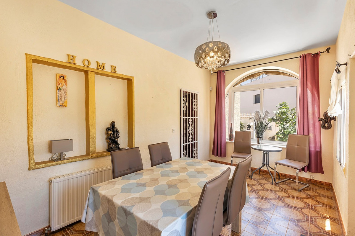 For sale - 3 Bedroom 2 Bathroom House - Detached Villa in Rojales - Ciudad Quesada  - Alicante