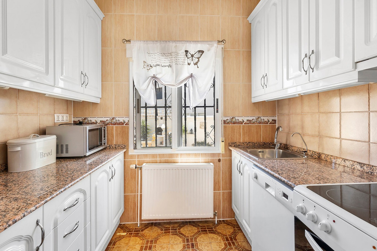 For sale - 3 Bedroom 2 Bathroom House - Detached Villa in Rojales - Ciudad Quesada  - Alicante