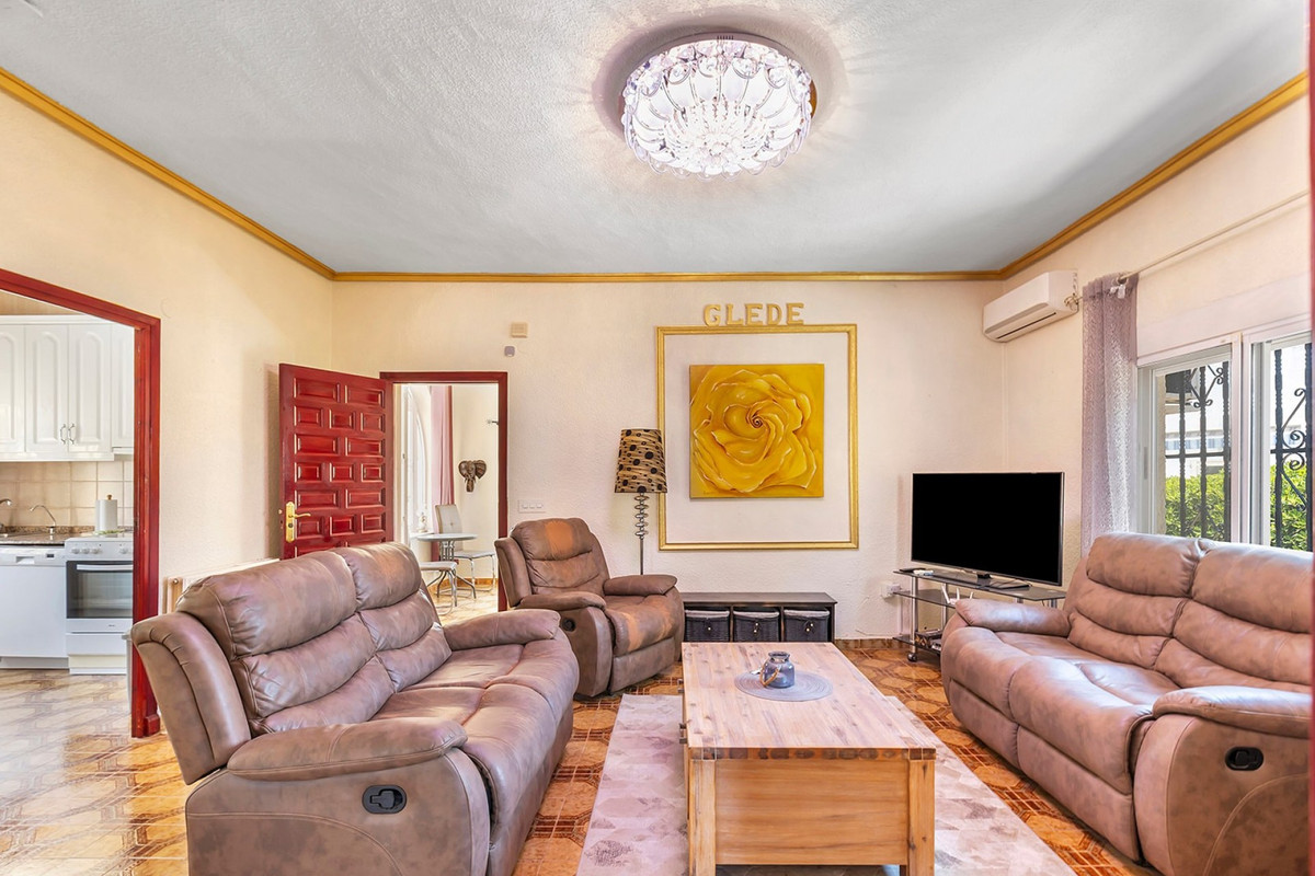 For sale - 3 Bedroom 2 Bathroom House - Detached Villa in Rojales - Ciudad Quesada  - Alicante