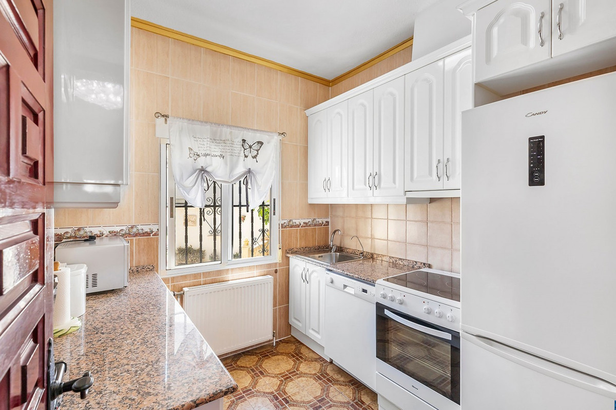 For sale - 3 Bedroom 2 Bathroom House - Detached Villa in Rojales - Ciudad Quesada  - Alicante