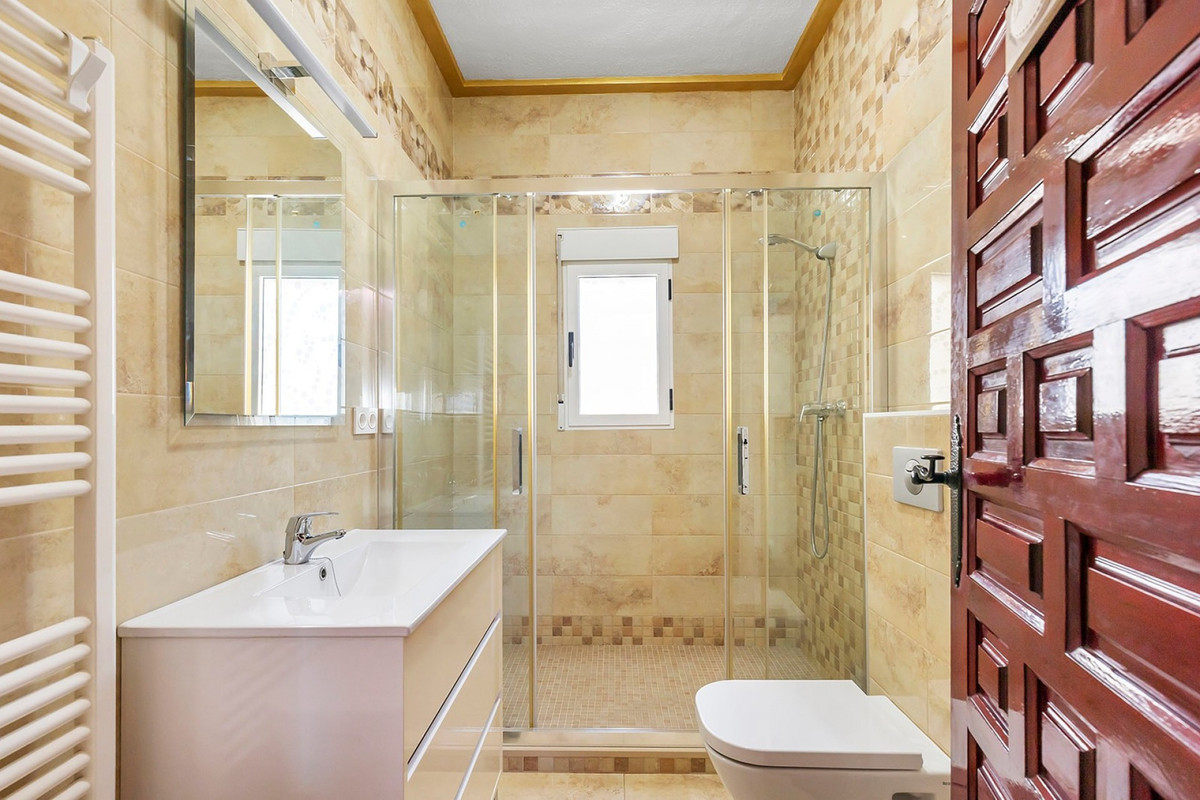 For sale - 3 Bedroom 2 Bathroom House - Detached Villa in Rojales - Ciudad Quesada  - Alicante