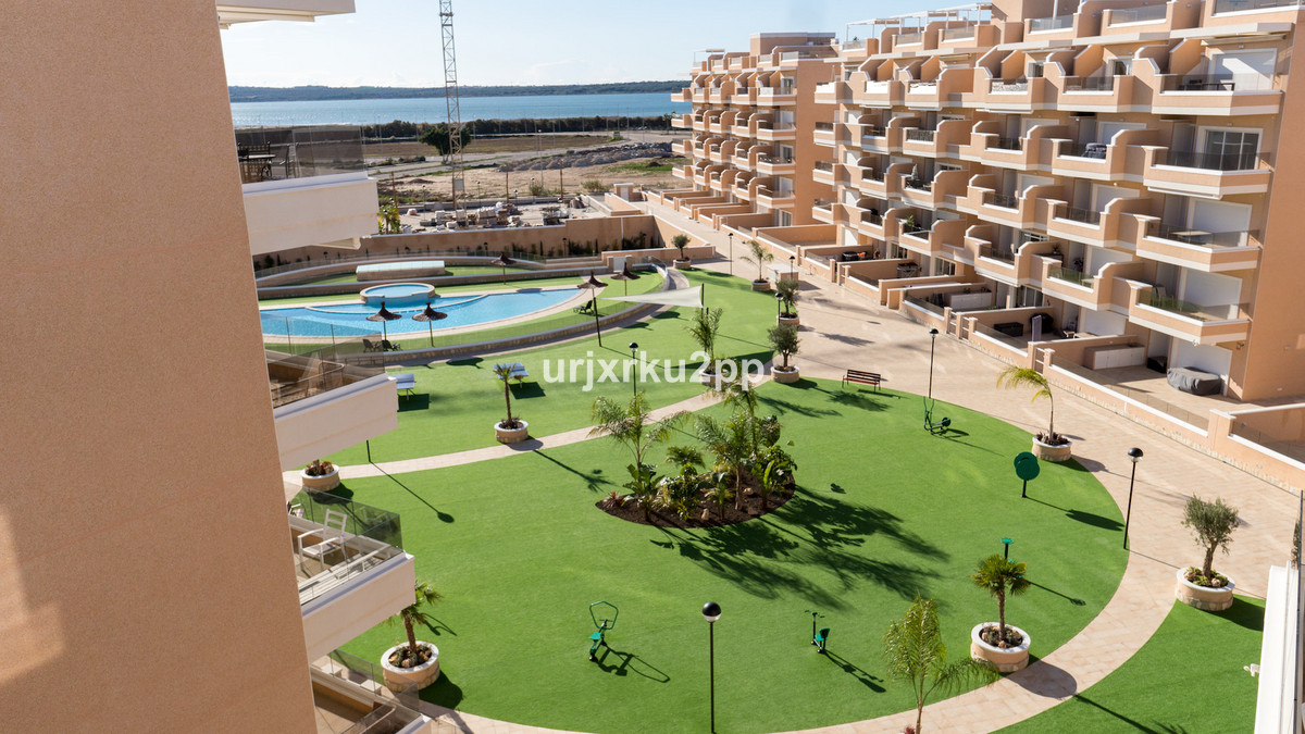 For sale - 3 Bedroom 2 Bathroom Apartment - Penthouse in Guardamar del Segura - Guardamar del Segura Centro  - Alicante