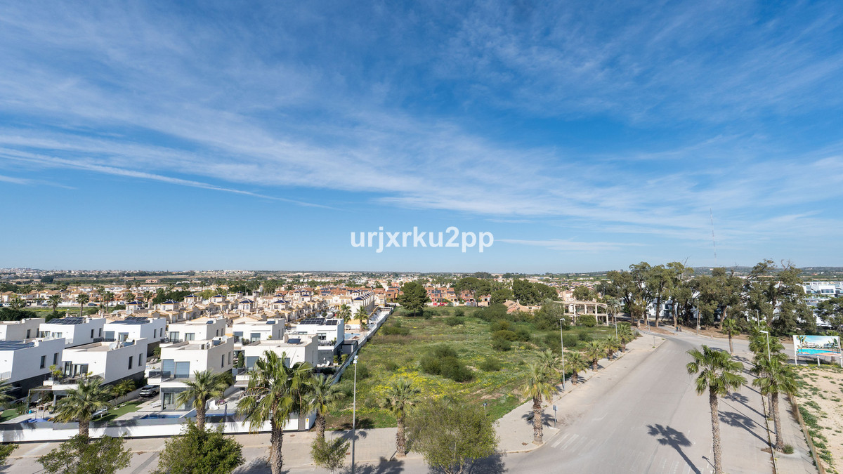 For sale - 3 Bedroom 2 Bathroom Apartment - Penthouse in Guardamar del Segura - Guardamar del Segura Centro  - Alicante