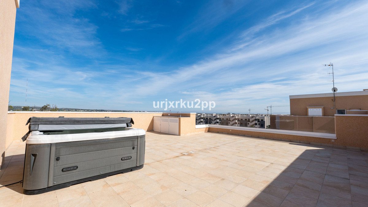 For sale - 3 Bedroom 2 Bathroom Apartment - Penthouse in Guardamar del Segura - Guardamar del Segura Centro  - Alicante