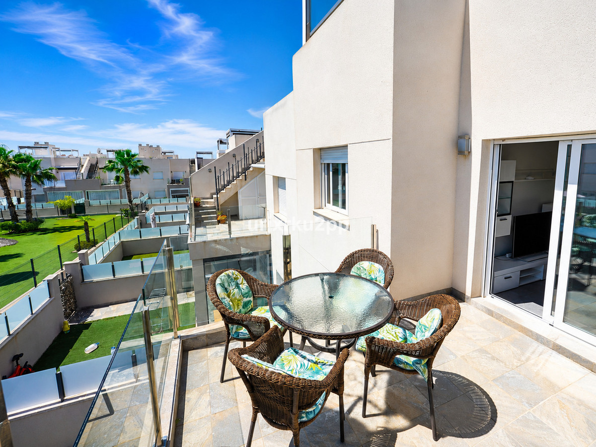 For sale - 2 Bedroom 2 Bathroom Apartment - Middle Floor Apartment in Torrevieja - Aguas Nuevas  - Alicante