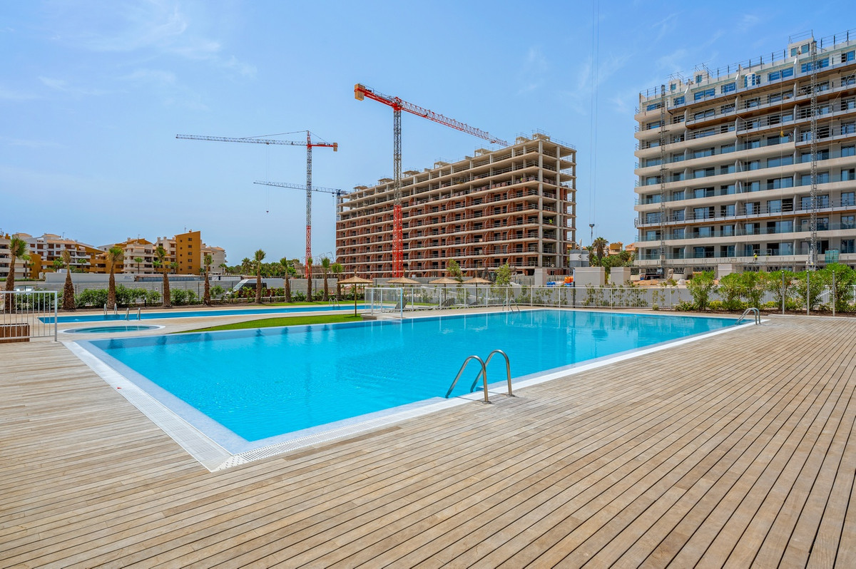 For sale - 2 Bedroom 2 Bathroom Apartment - Middle Floor Apartment in Orihuela - Punta Prima  - Alicante