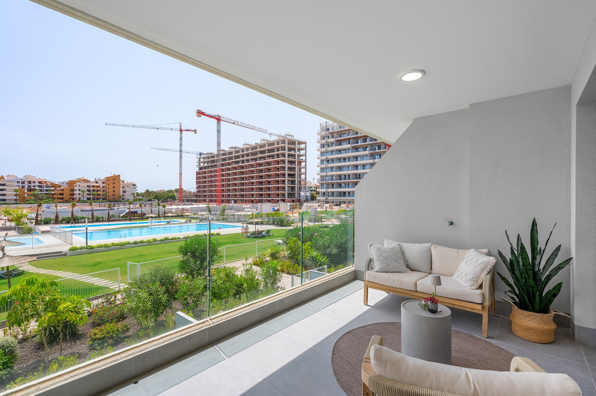 For sale - 2 Bedroom 2 Bathroom Apartment - Middle Floor Apartment in Orihuela - Punta Prima  - Alicante