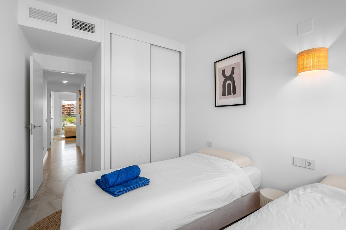 For sale - 2 Bedroom 2 Bathroom Apartment - Middle Floor Apartment in Orihuela - Punta Prima  - Alicante
