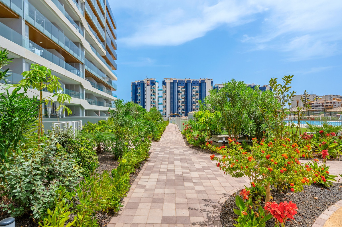 For sale - 2 Bedroom 2 Bathroom Apartment - Middle Floor Apartment in Orihuela - Punta Prima  - Alicante