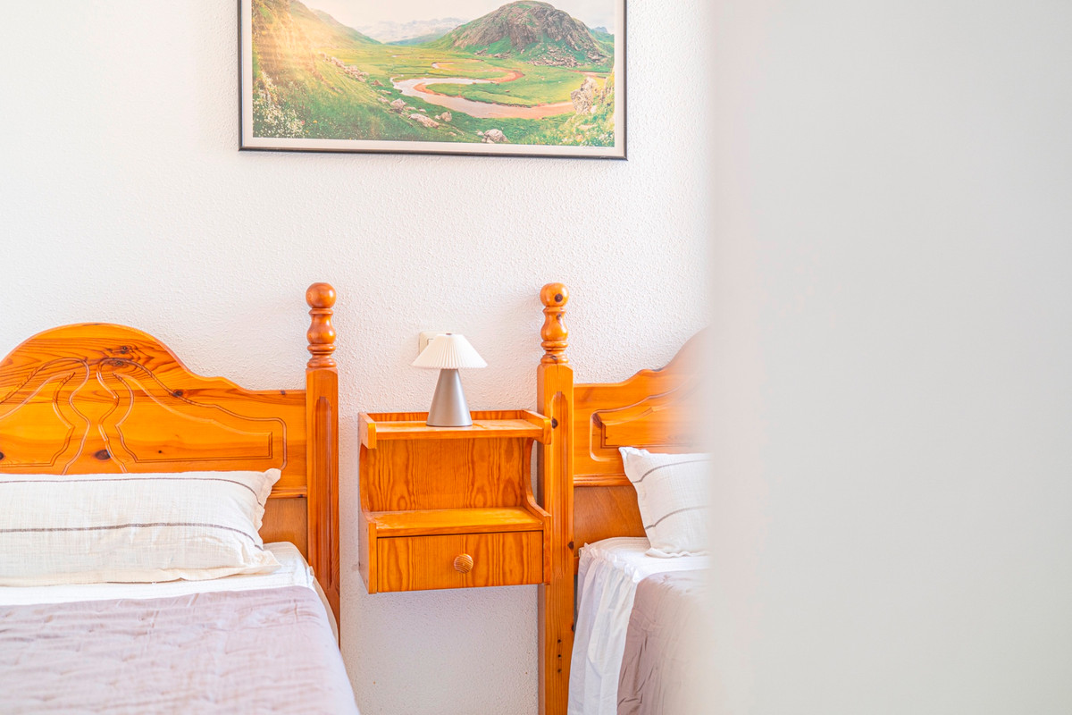 For sale - 2 Bedroom 1 Bathroom Apartment - Top Floor Apartment in Torrevieja - Torrevieja Centro  - Alicante