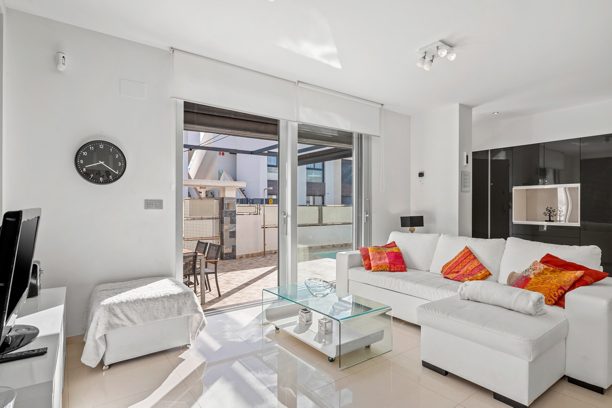 For sale - 3 Bedroom 2 Bathroom House - Detached Villa in Rojales - Ciudad Quesada  - Alicante