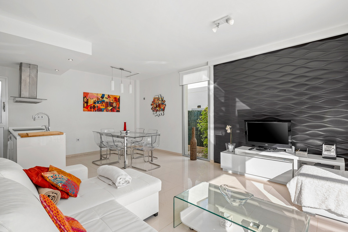 For sale - 3 Bedroom 2 Bathroom House - Detached Villa in Rojales - Ciudad Quesada  - Alicante