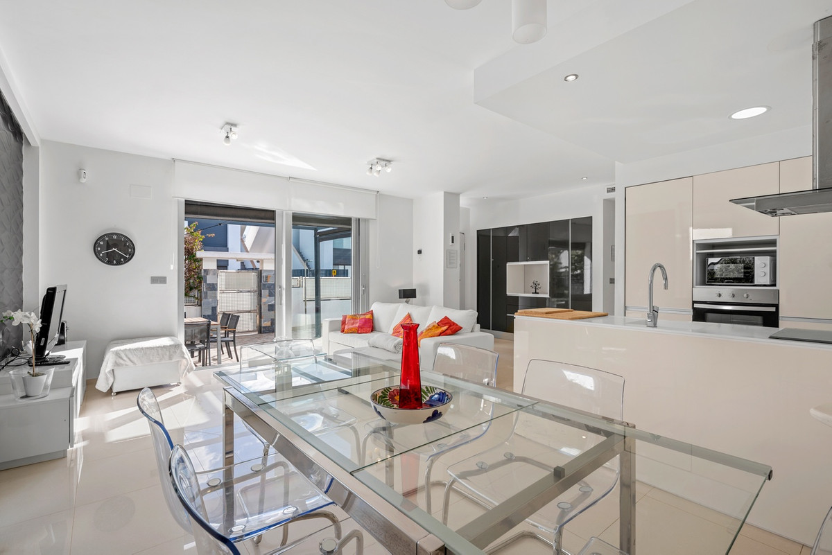 For sale - 3 Bedroom 2 Bathroom House - Detached Villa in Rojales - Ciudad Quesada  - Alicante