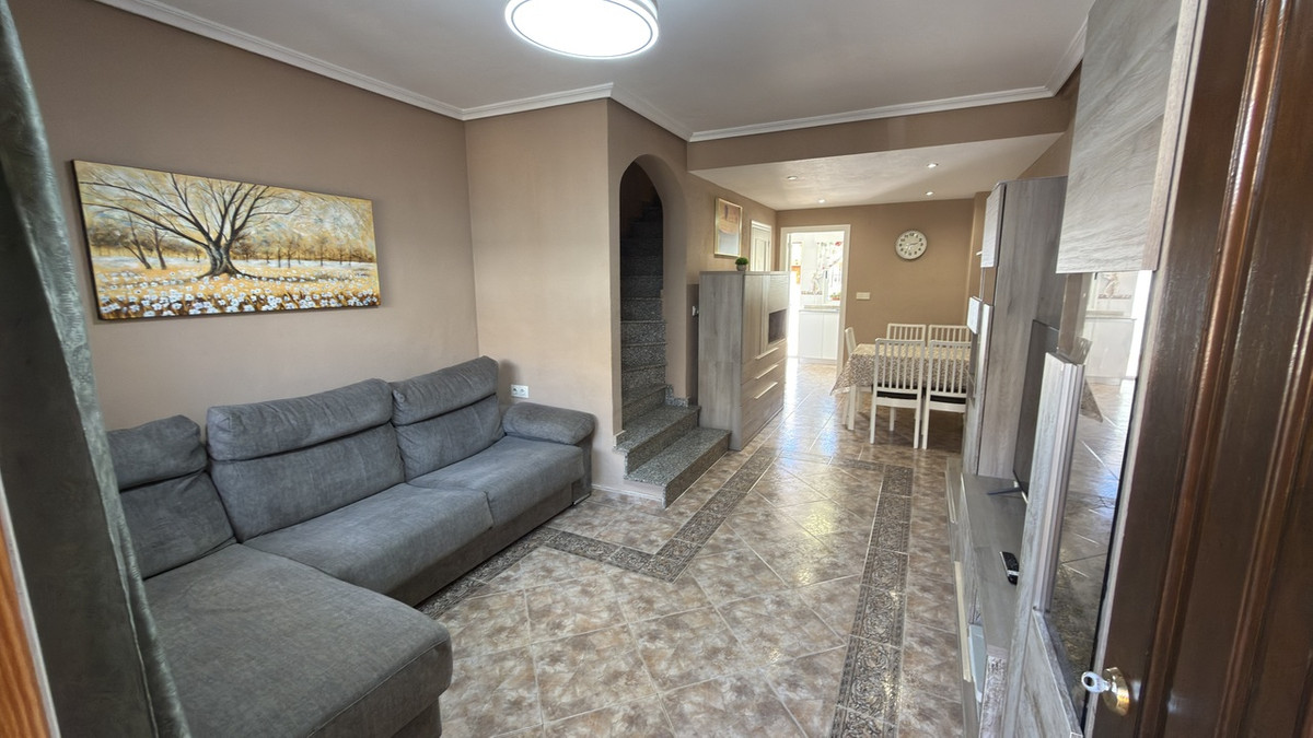 For sale - 3 Bedroom 2 Bathroom Townhouse in La Zenia - La Zenia  - Alicante