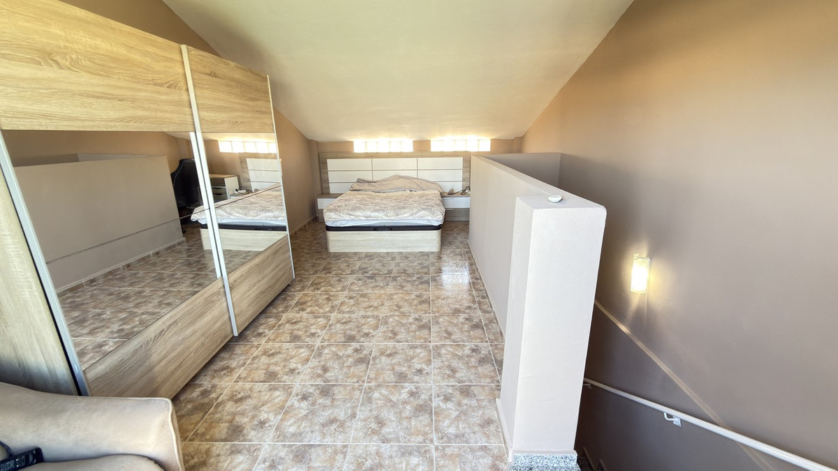 For sale - 3 Bedroom 2 Bathroom Townhouse in La Zenia  - La Zenia  - Alicante