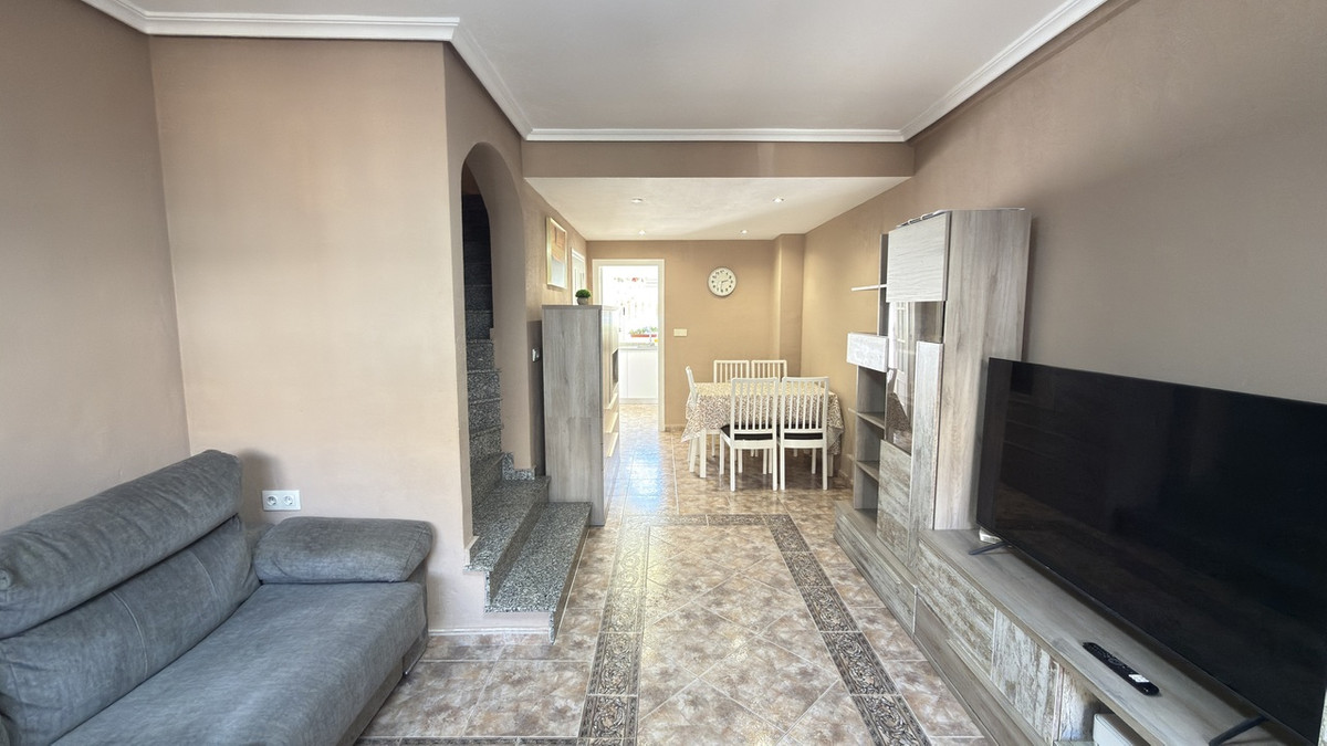 For sale - 3 Bedroom 2 Bathroom Townhouse in La Zenia - La Zenia  - Alicante