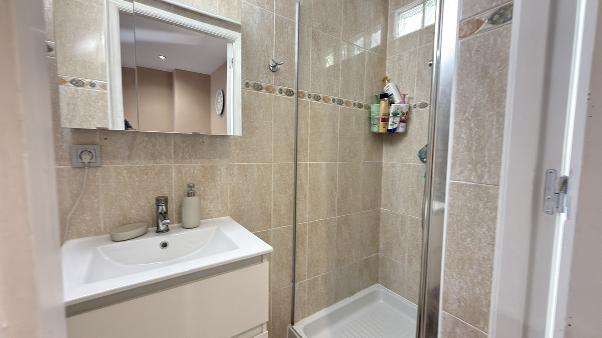 For sale - 3 Bedroom 2 Bathroom Townhouse in La Zenia - La Zenia  - Alicante