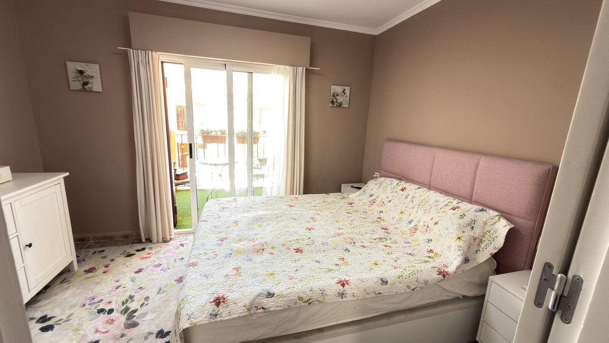 For sale - 3 Bedroom 2 Bathroom Townhouse in La Zenia  - La Zenia  - Alicante