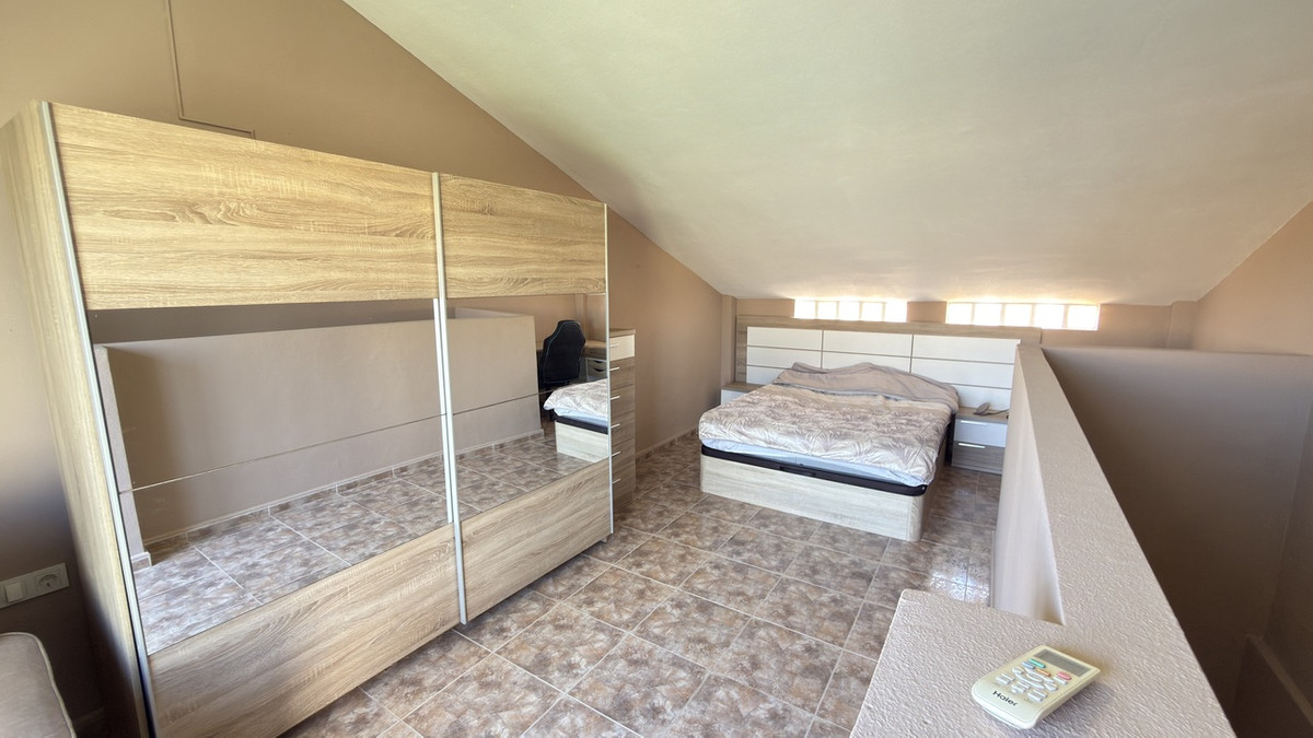 For sale - 3 Bedroom 2 Bathroom Townhouse in La Zenia - La Zenia  - Alicante