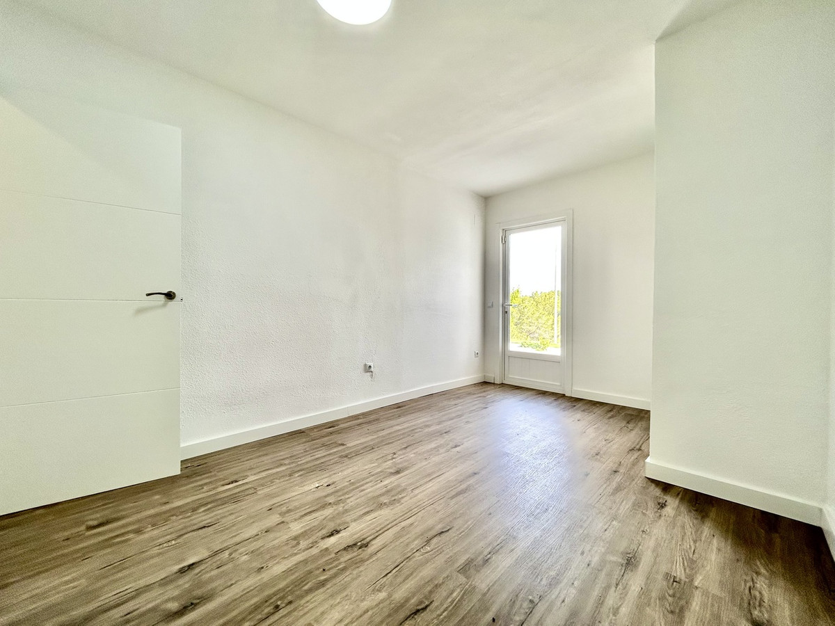 For sale - 2 Bedroom 1 Bathroom Apartment - Ground Floor Apartment in Orihuela - Villamartin  - Alicante