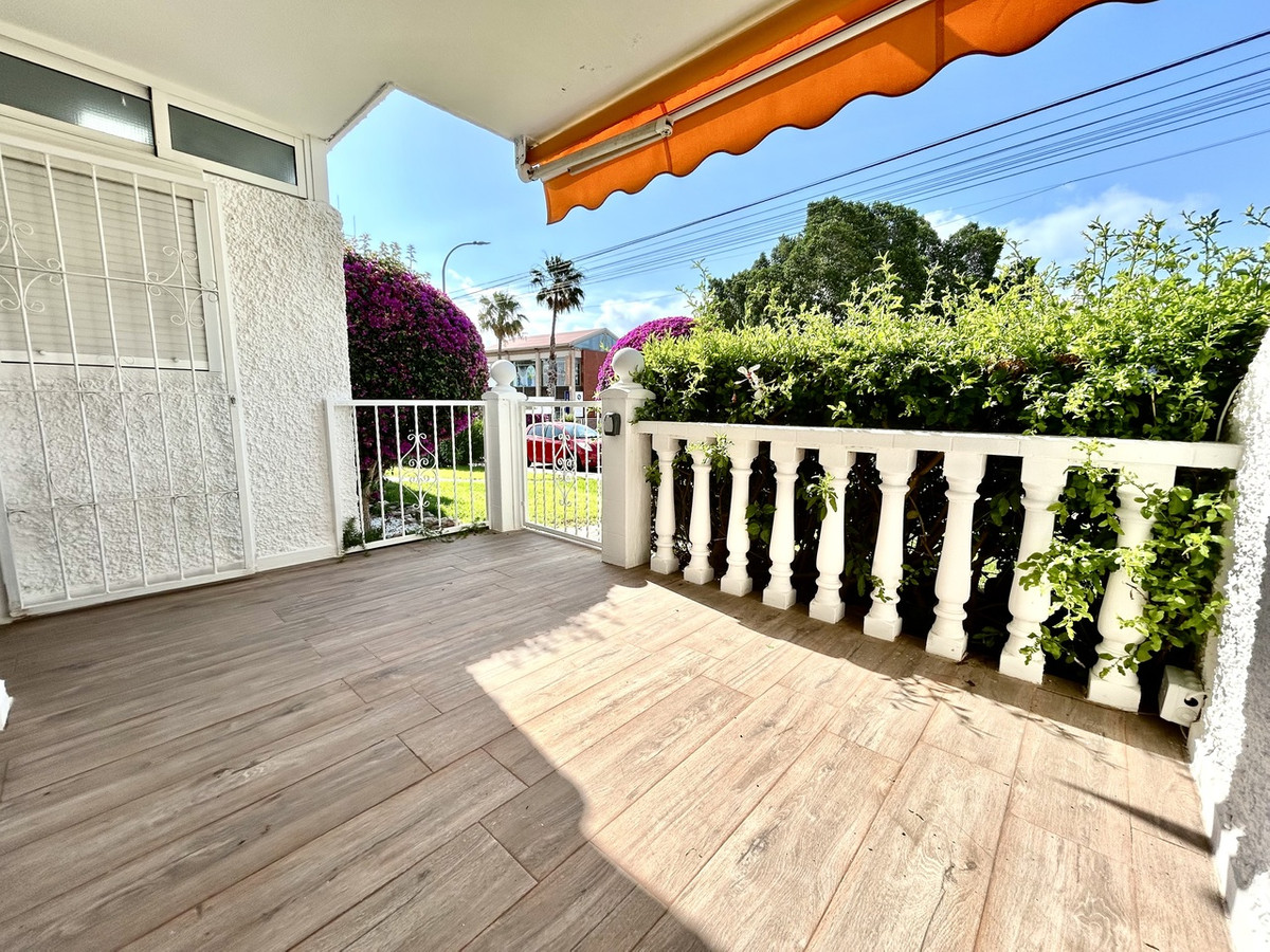 For sale - 2 Bedroom 1 Bathroom Apartment - Ground Floor Apartment in Orihuela - Villamartin  - Alicante