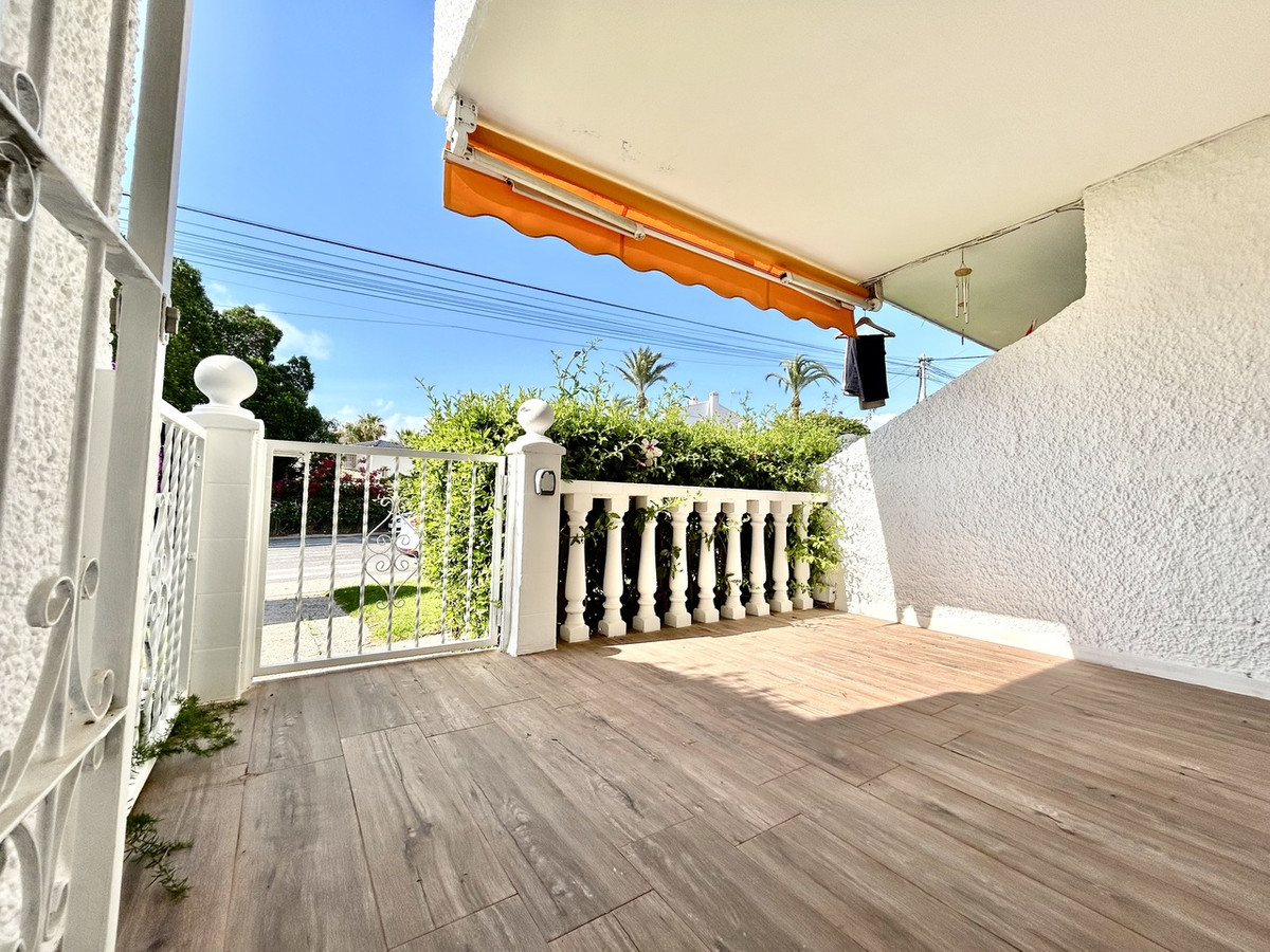 For sale - 2 Bedroom 1 Bathroom Apartment - Ground Floor Apartment in Orihuela - Villamartin  - Alicante