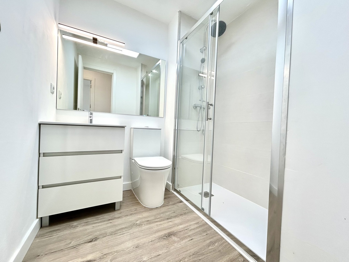 For sale - 2 Bedroom 1 Bathroom Apartment - Ground Floor Apartment in Orihuela - Villamartin  - Alicante