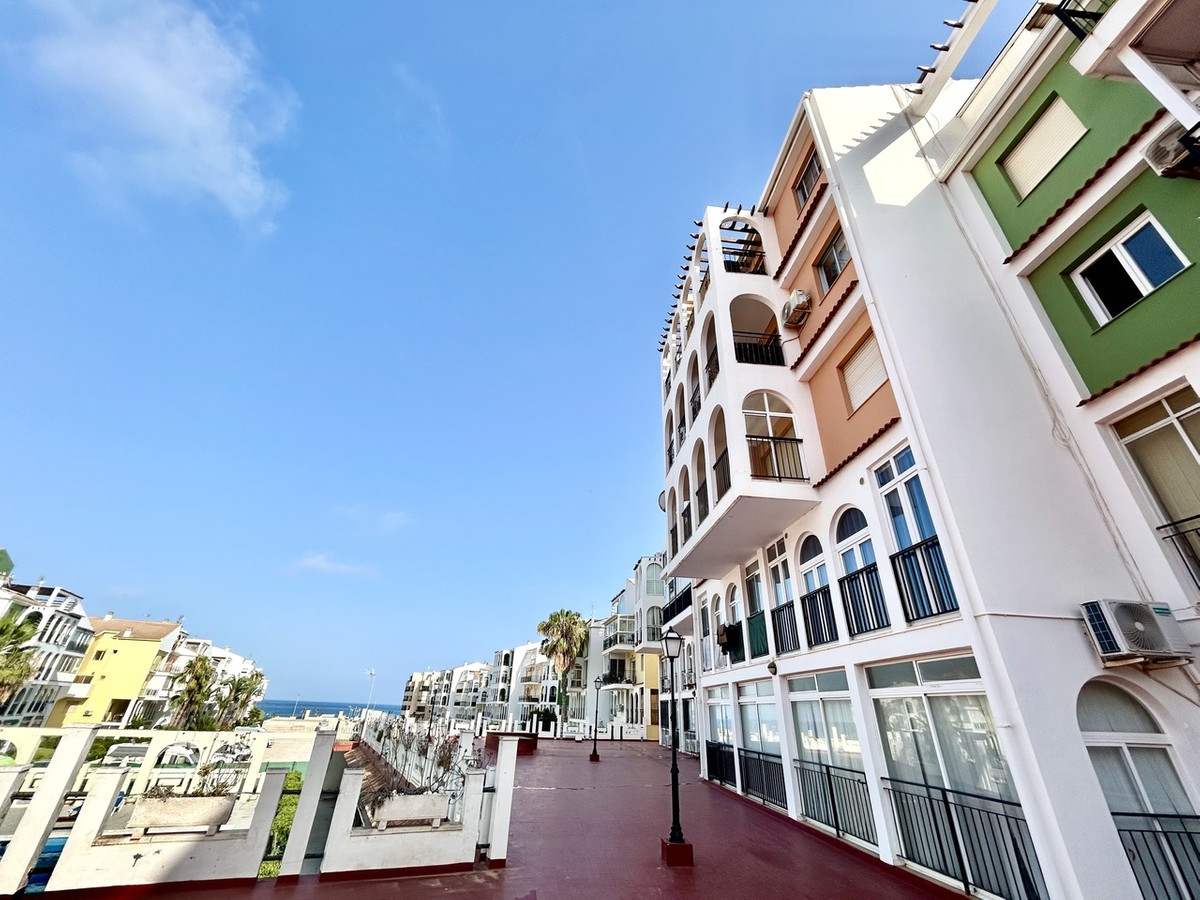 For sale - 1 Bedroom 1 Bathroom Apartment - Middle Floor Apartment in Torrevieja - Torrevieja Centro  - Alicante