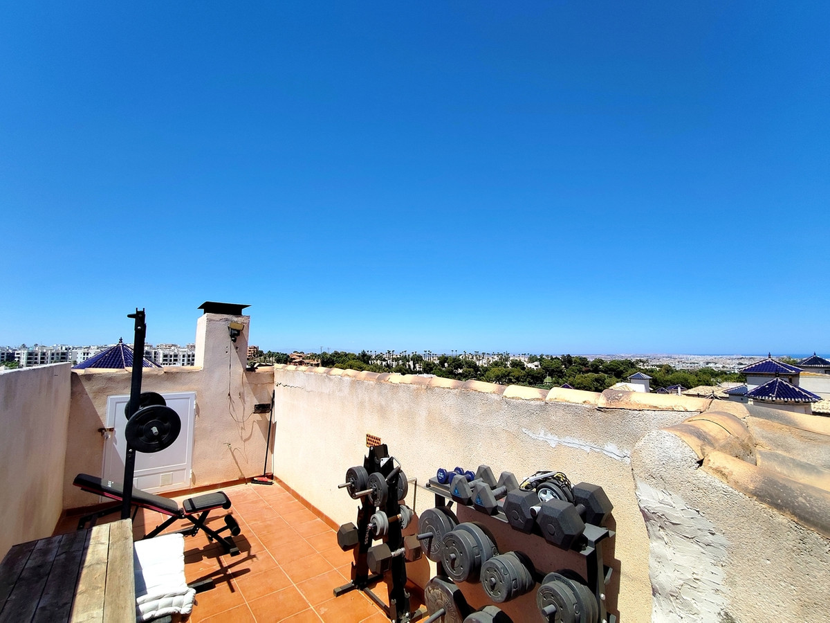 For sale - 2 Bedroom 1 Bathroom Apartment in Villamartin - Villamartin  - Alicante