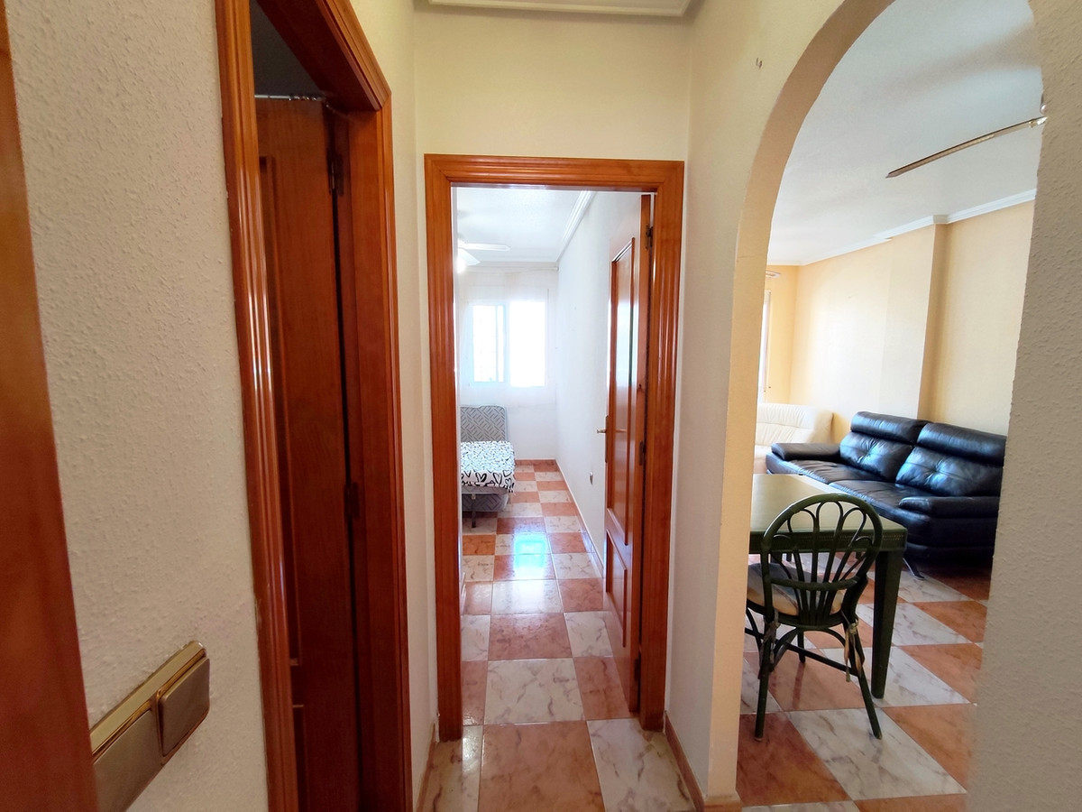 For sale - 2 Bedroom 1 Bathroom Apartment in Villamartin - Villamartin  - Alicante