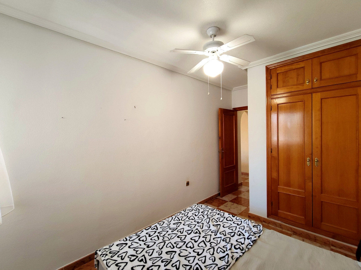 For sale - 2 Bedroom 1 Bathroom Apartment in Villamartin - Villamartin  - Alicante