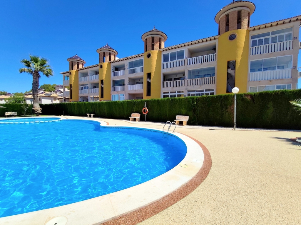 2 Bedroom 1 Bathroom Apartment in Villamartin