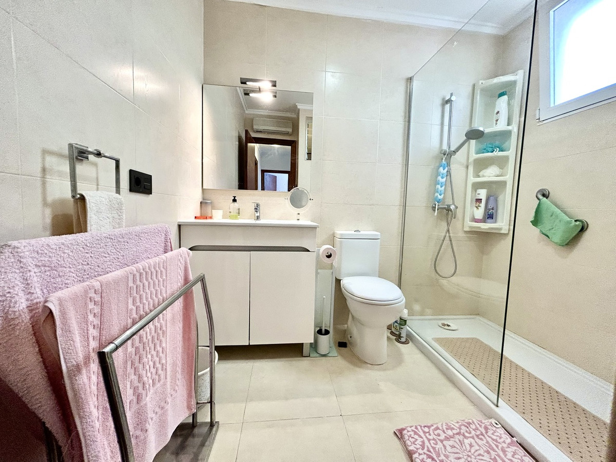 For sale - 3 Bedroom 2 Bathroom Apartment - Ground Floor Apartment in Orihuela - Punta Prima  - Alicante