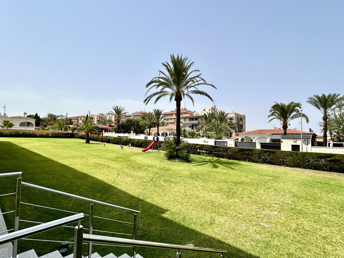 For sale - 3 Bedroom 2 Bathroom Apartment - Ground Floor Apartment in Orihuela - Punta Prima  - Alicante