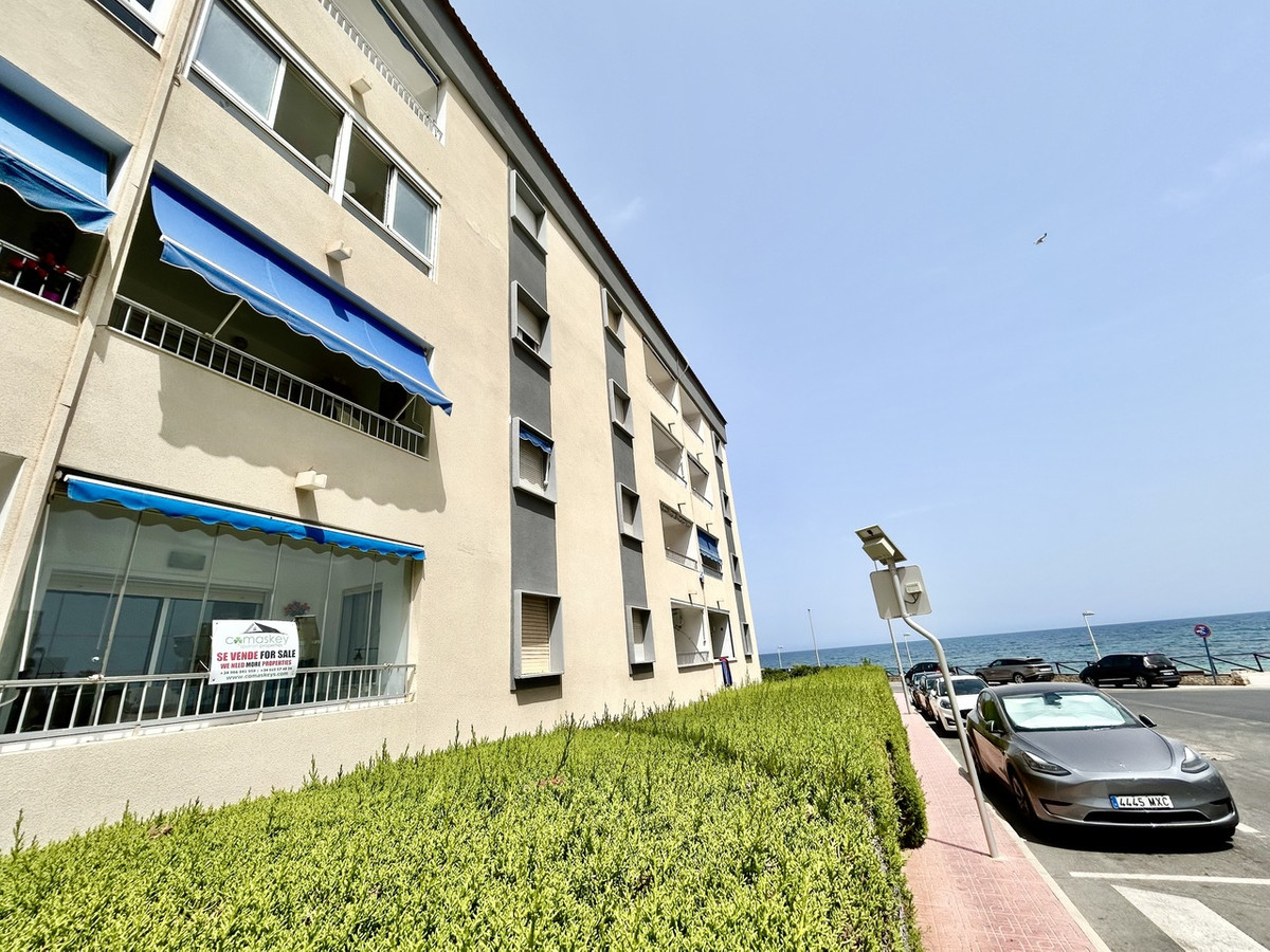 For sale - 3 Bedroom 2 Bathroom Apartment - Ground Floor Apartment in Orihuela - Punta Prima  - Alicante