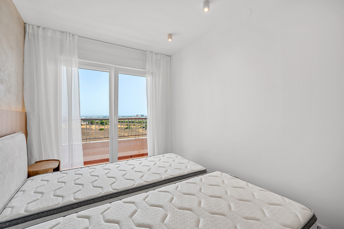 For sale - 2 Bedroom 1 Bathroom Apartment - Penthouse in Orihuela - Punta Prima  - Alicante