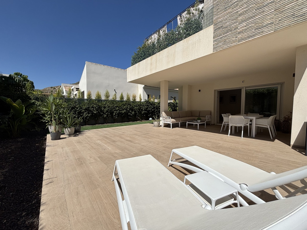 For sale - 3 Bedroom 2 Bathroom Apartment - Ground Floor Apartment in Algorfa - La Finca Golf  - Alicante