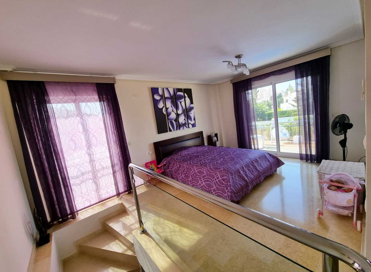 For sale - 5 Bedroom 5 Bathroom House - Detached Villa in Torrevieja - La Mata  - Alicante